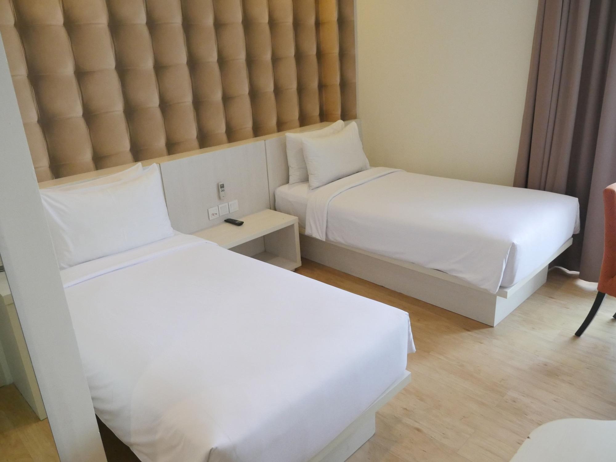 Yasmin Hotel Karawaci Tangerang Luaran gambar