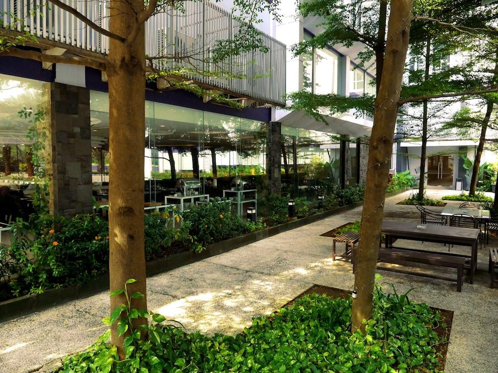 Yasmin Hotel Karawaci Tangerang Luaran gambar