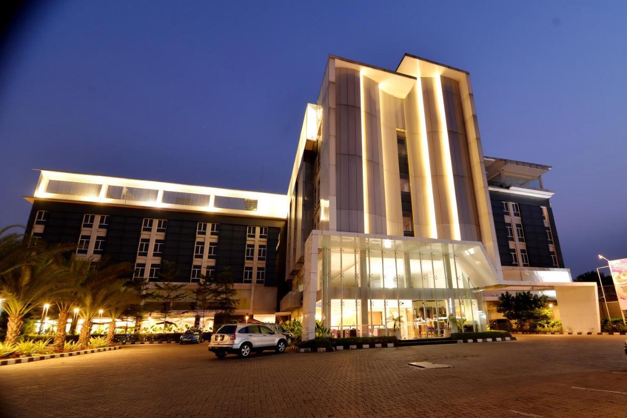 Yasmin Hotel Karawaci Tangerang Luaran gambar