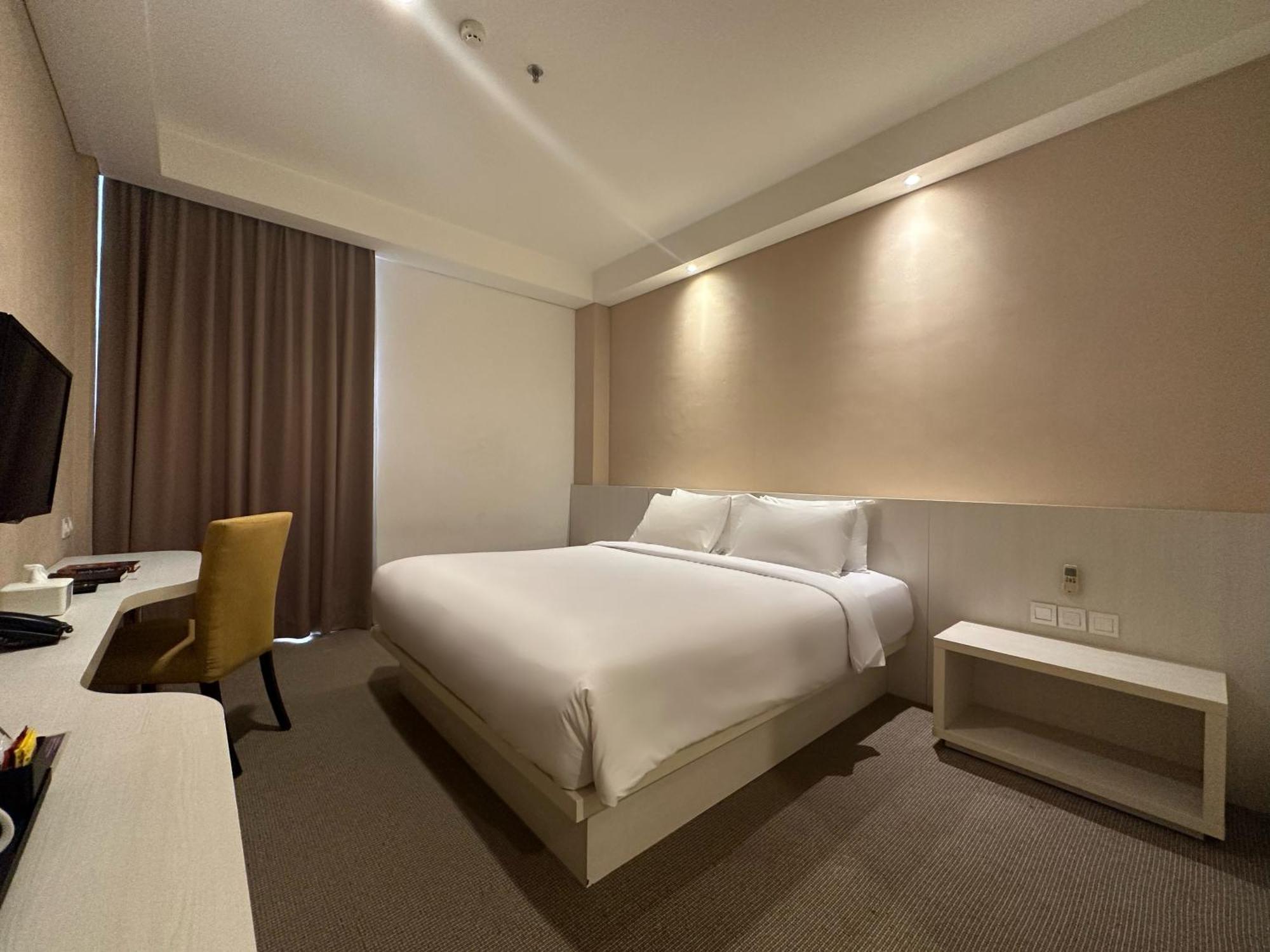 Yasmin Hotel Karawaci Tangerang Luaran gambar