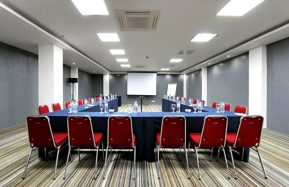 Yasmin Hotel Karawaci Tangerang Luaran gambar