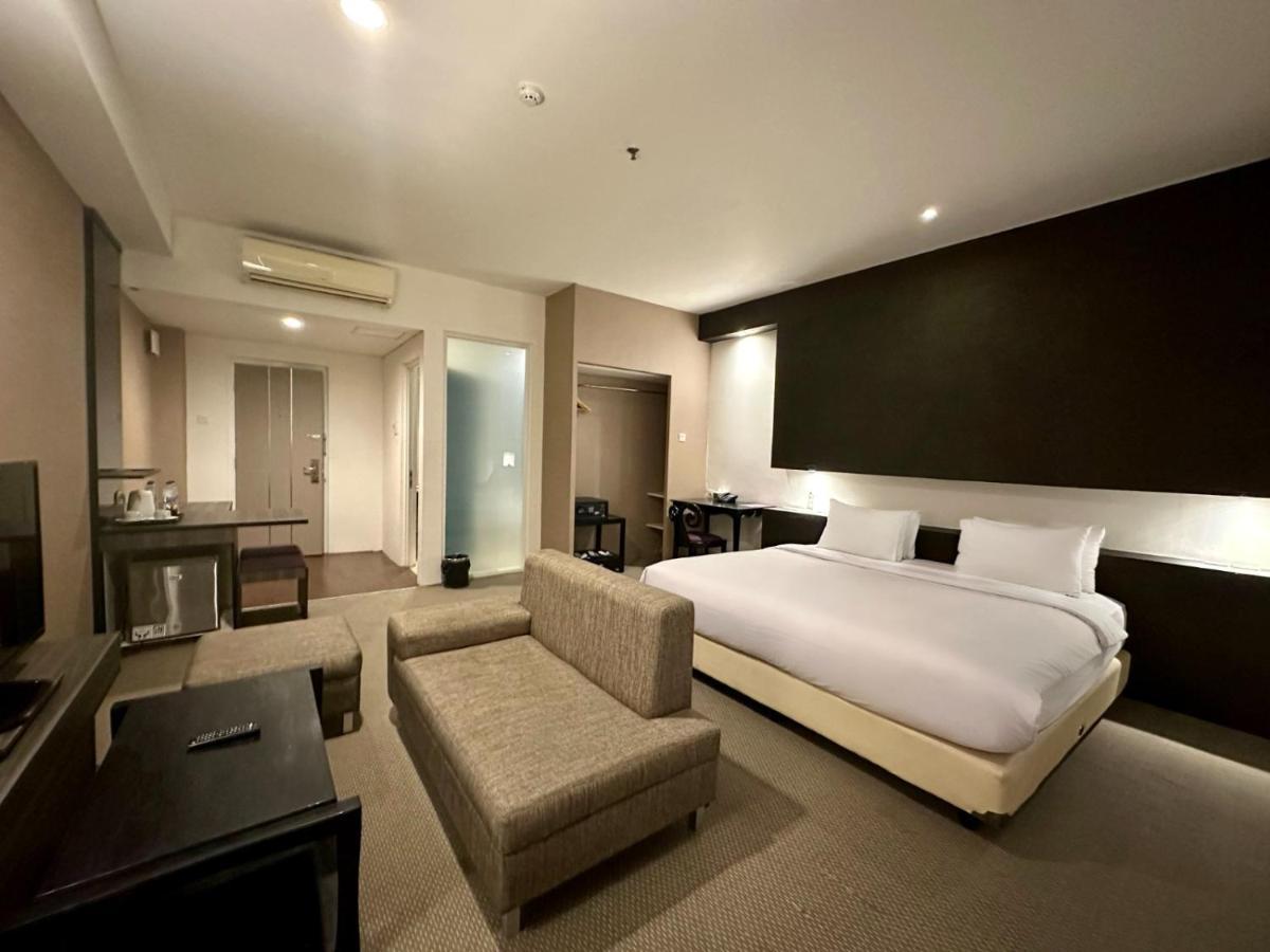 Yasmin Hotel Karawaci Tangerang Luaran gambar