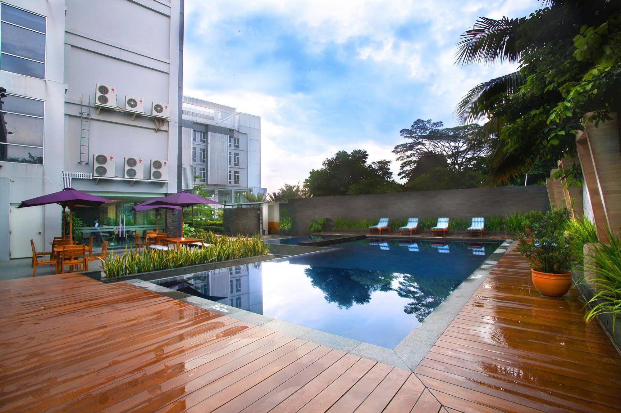 Yasmin Hotel Karawaci Tangerang Luaran gambar