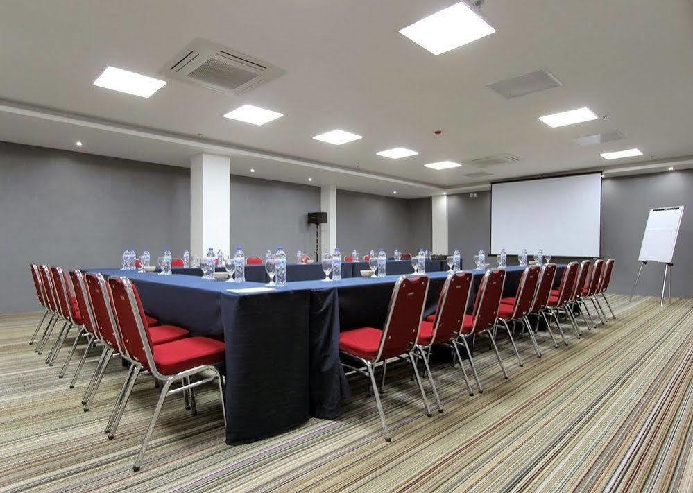 Yasmin Hotel Karawaci Tangerang Luaran gambar