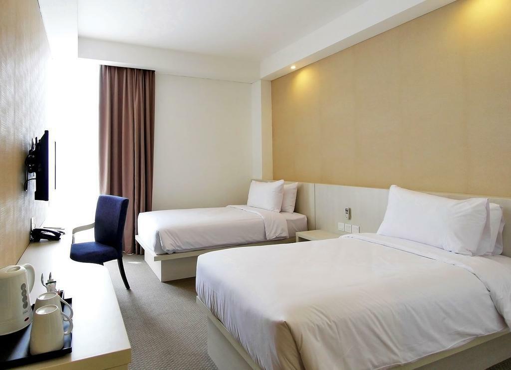 Yasmin Hotel Karawaci Tangerang Luaran gambar